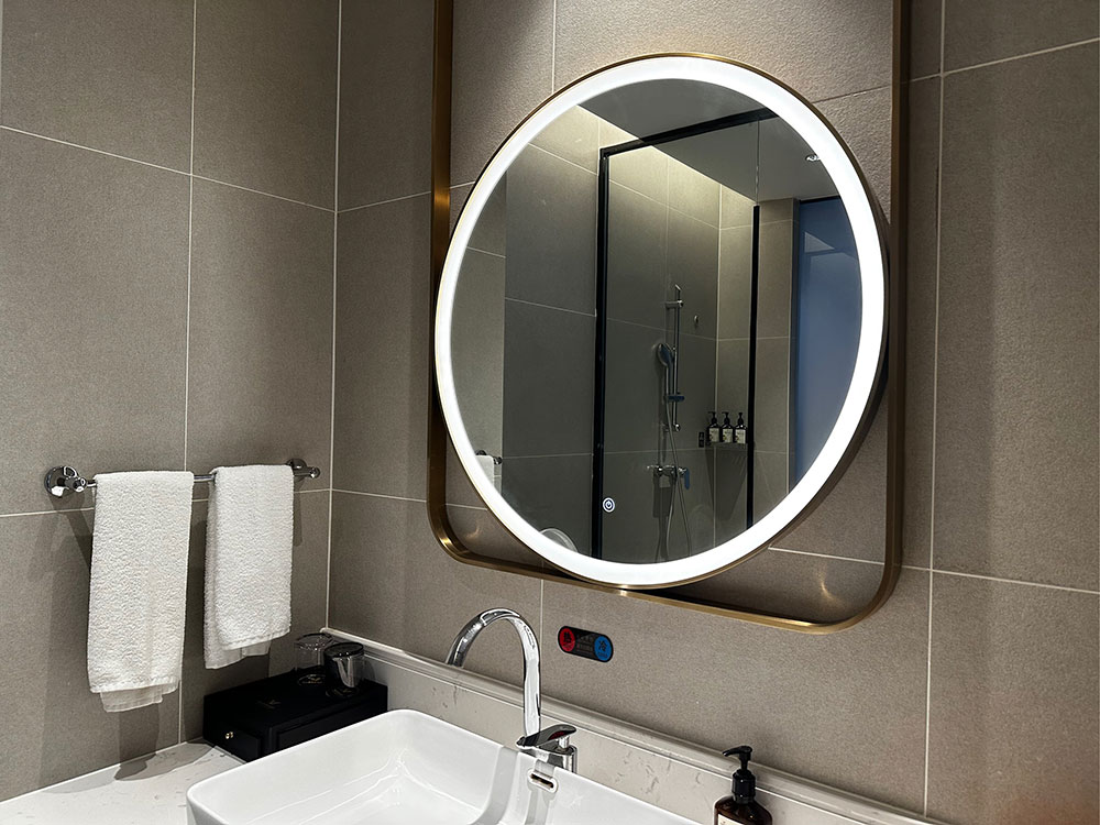 commercial-mirror-supplier