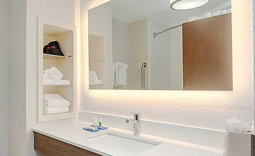 LED-Bathroom-Vanity-Mirror-Manufacturers
